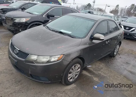 2010 Kia Forte Ex z USA, uszkodzony, nr VIN KNAFU4A28A5844553